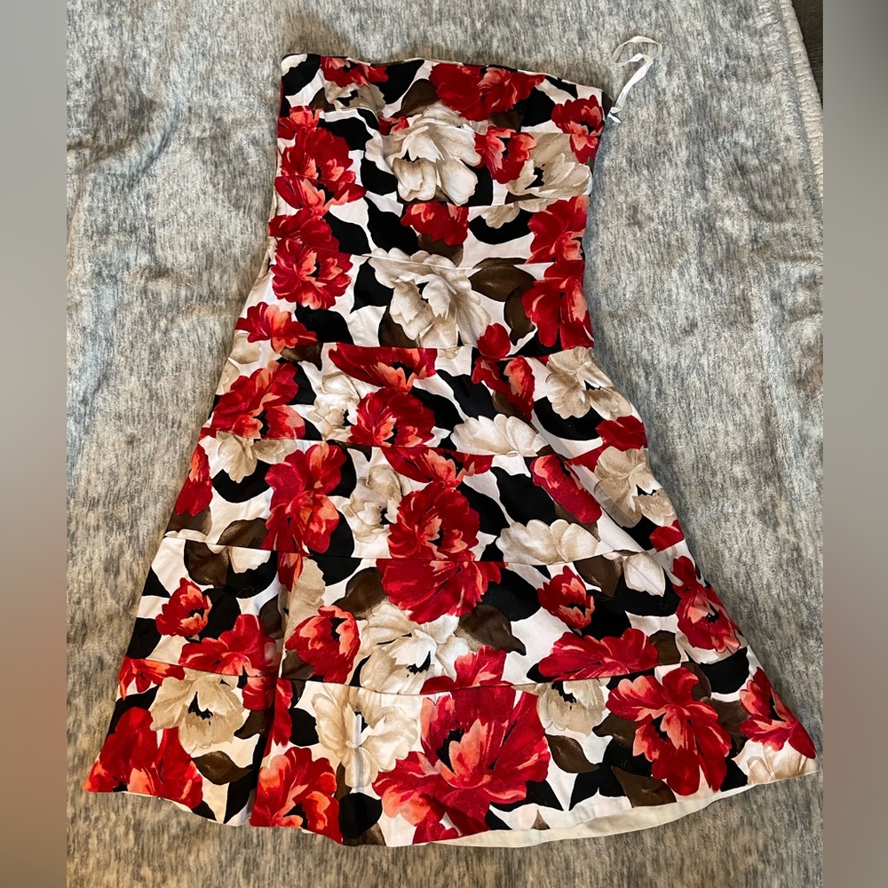 White House Black Market size 2 strapless flowered dress